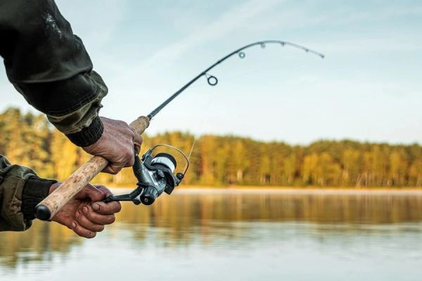Cele mai bune locuri de pescuit în Moldova: unde și ce condiții îi așteaptă pe pescari